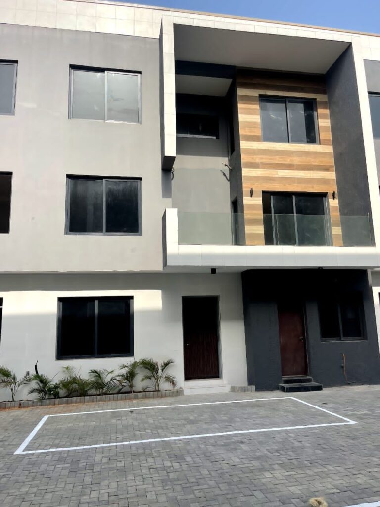 4 Bedroom Terrace Duplex with Boy's Quarters Terrace Duplex with Boy's Quarters (11)