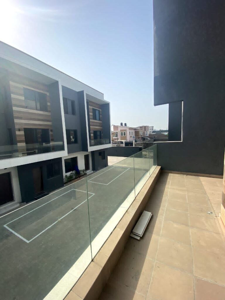 4 Bedroom Terrace Duplex with Boy's Quarters Terrace Duplex with Boy's Quarters (13)