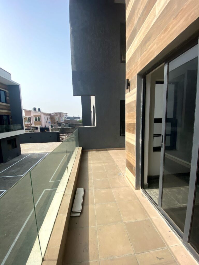 4 Bedroom Terrace Duplex with Boy's Quarters Terrace Duplex with Boy's Quarters (14)