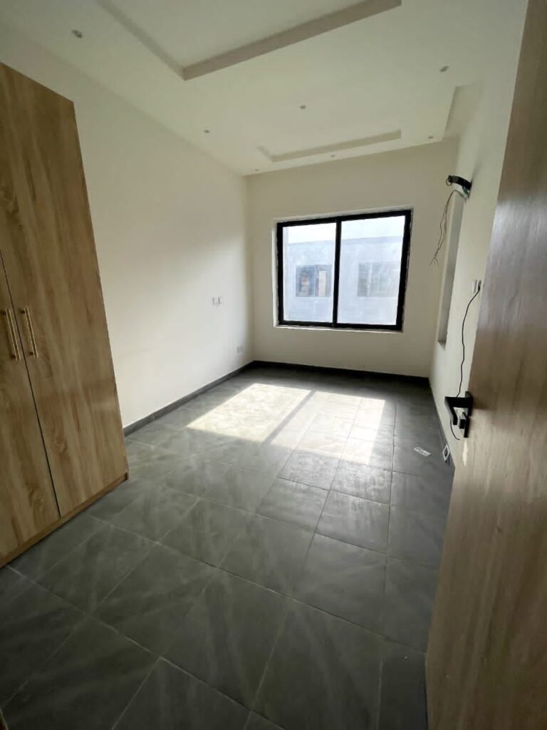 4 Bedroom Terrace Duplex with Boy's Quarters Terrace Duplex with Boy's Quarters (15)