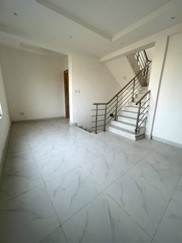 4 Bedroom Terrace Duplex with Boy's Quarters Terrace Duplex with Boy's Quarters (5)