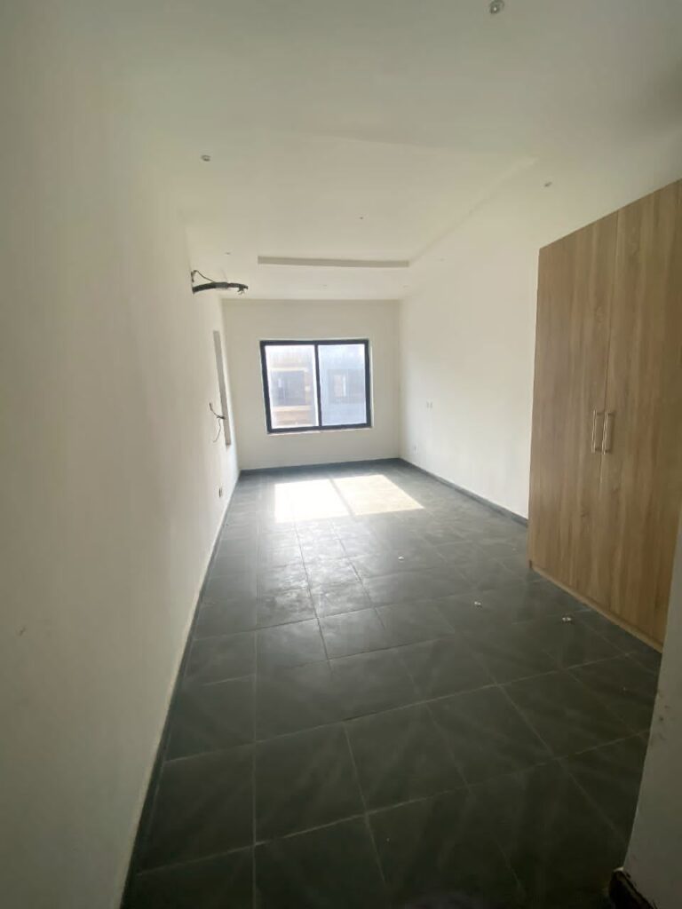 4 Bedroom Terrace Duplex with Boy's Quarters Terrace Duplex with Boy's Quarters (7)