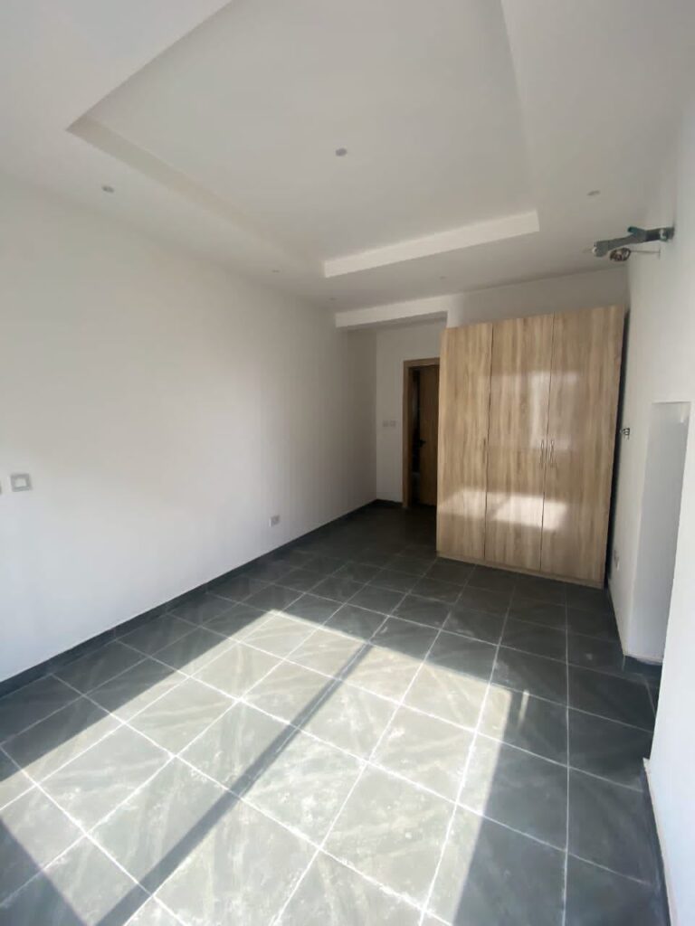 4 Bedroom Terrace Duplex with Boy's Quarters Terrace Duplex with Boy's Quarters (9)