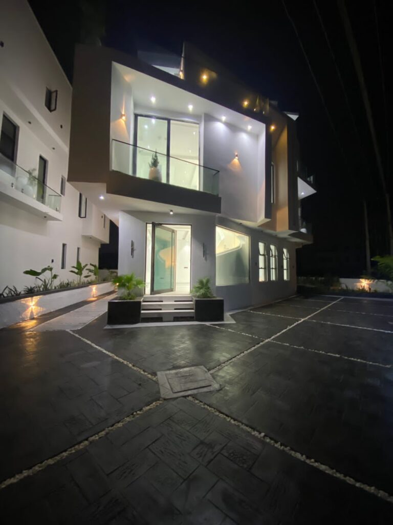 5 Bedroom Detached Duplex with Cinema, Pool and BQ Osapa, Lekki Lagos (1)